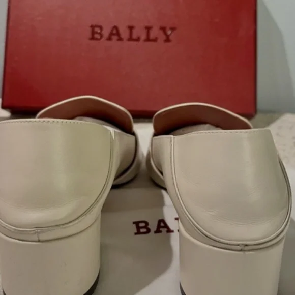 Bally “Janelle” loafers 2019. Elegant bone color. - Picture 5 of 7